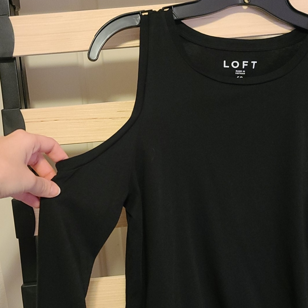 Cold shoulder top